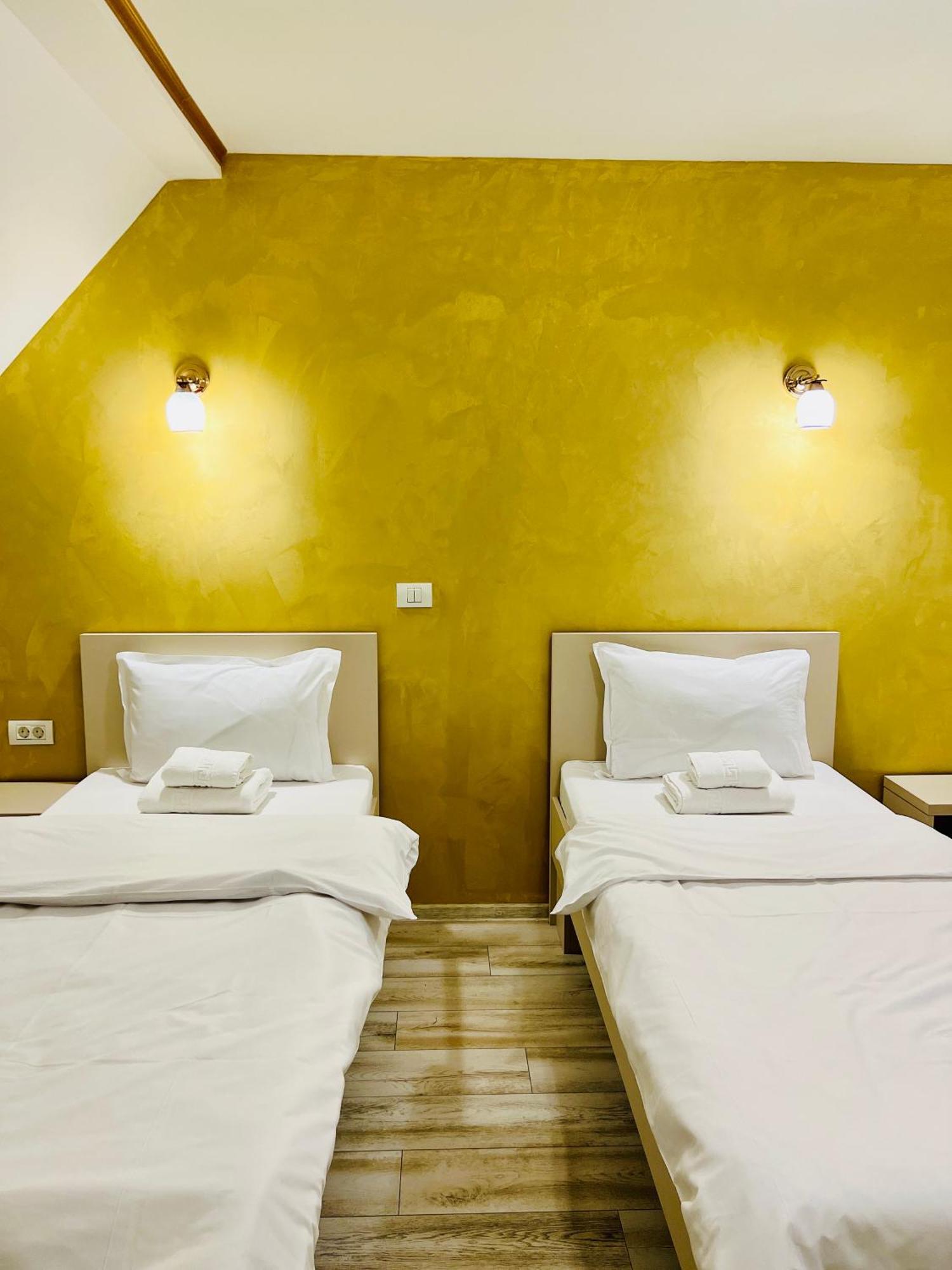 Hotel Marina Srl Bucureşti Ngoại thất bức ảnh